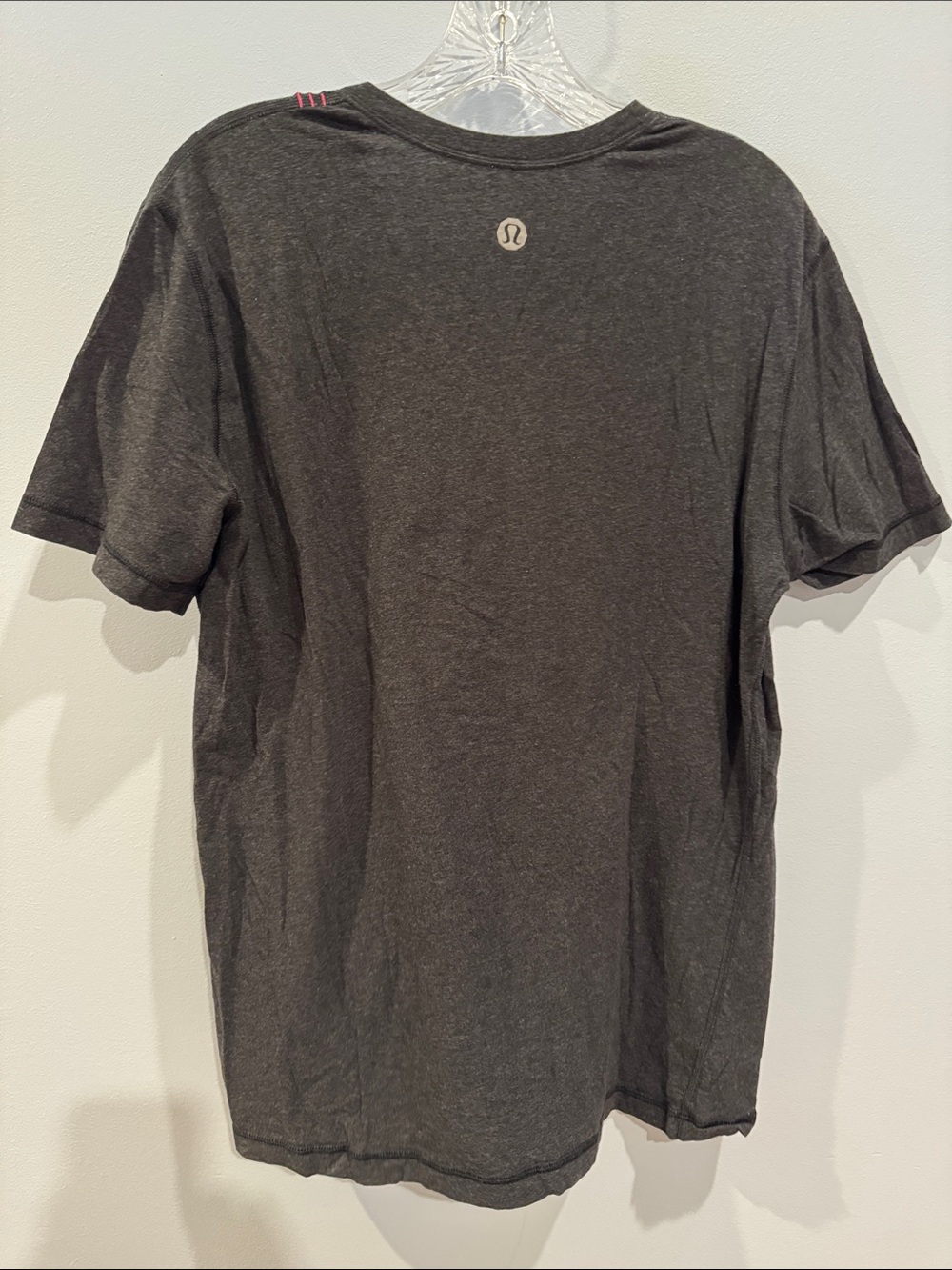 Lululemon Men’s V-Neck T-shirt Gray